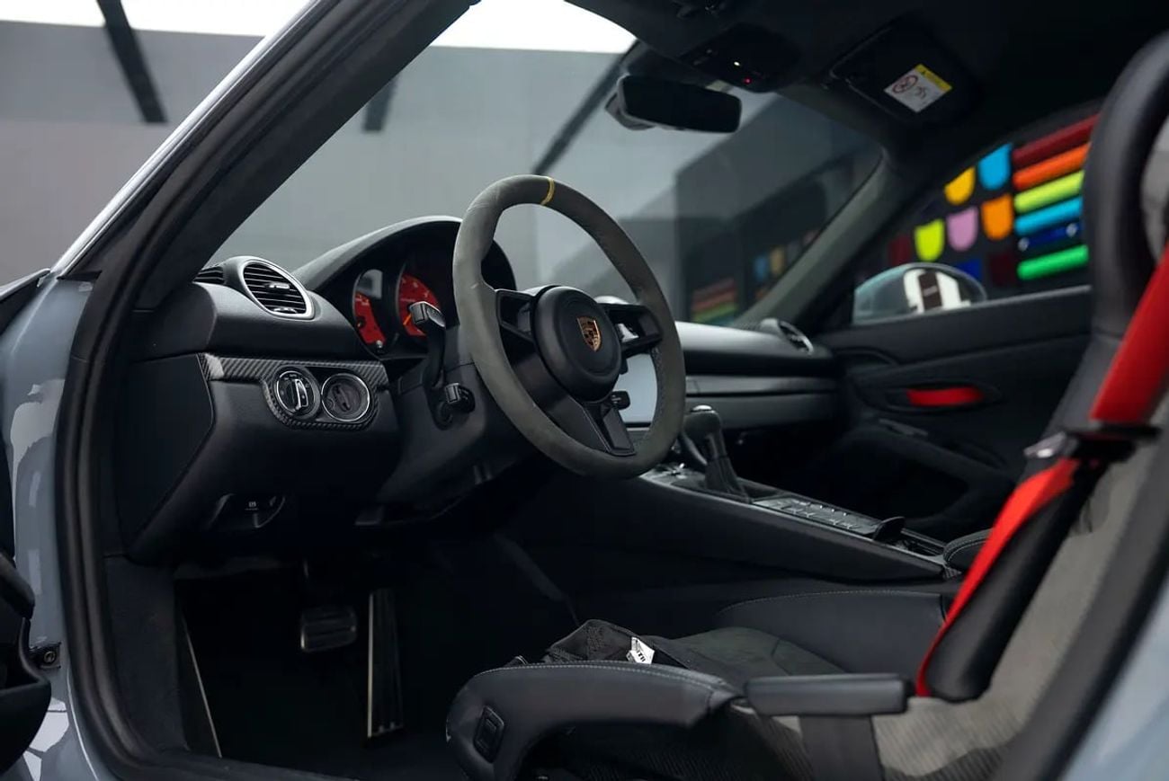 بورش كايمان 718 GT4 RS GCC | LOW MILEAGE