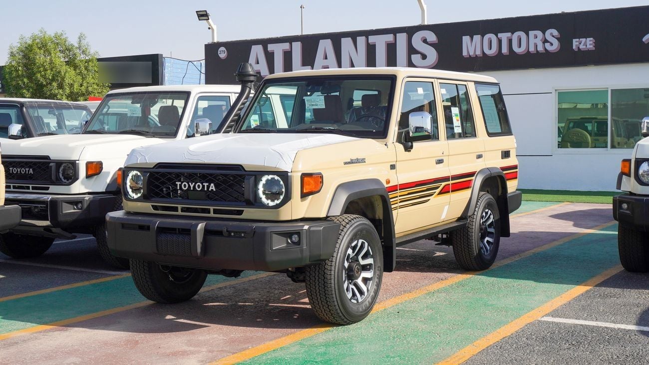 Toyota Land Cruiser 70 LC76 LX LX 2.8L Diesel A/T