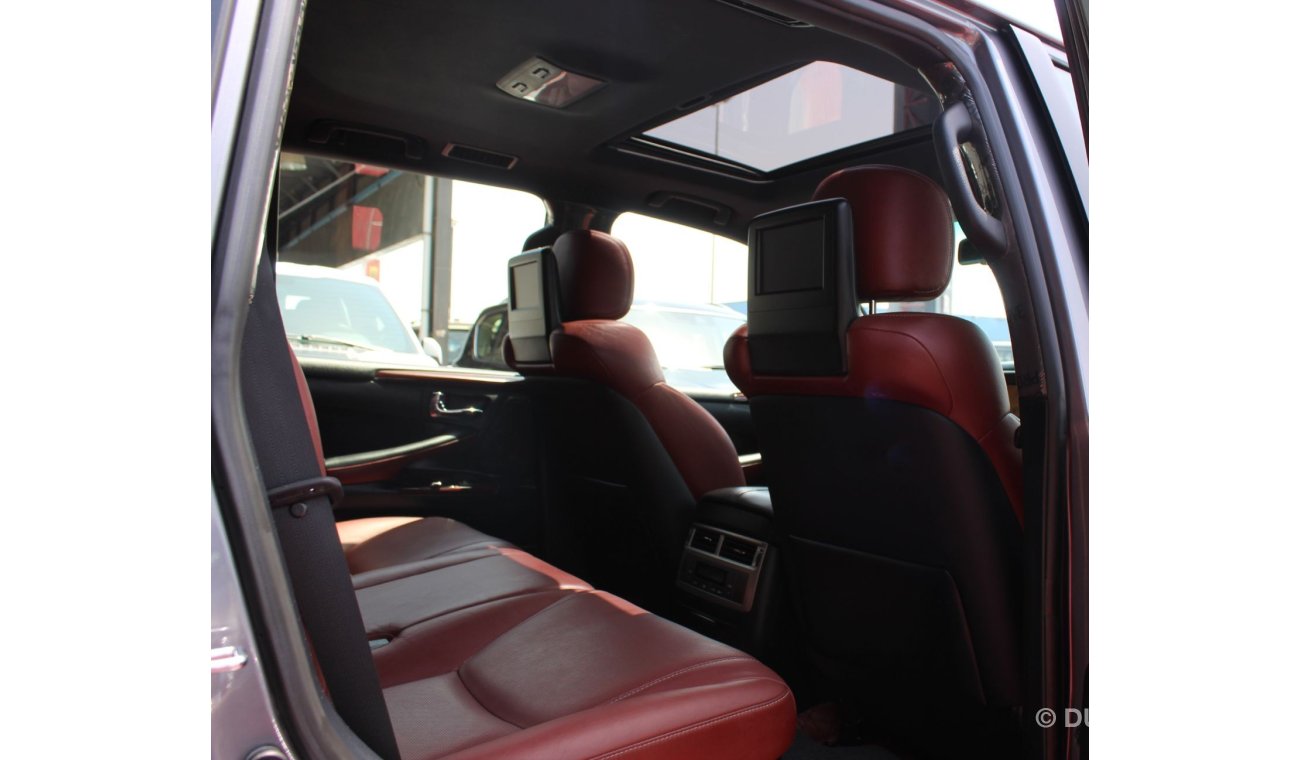 Lexus LX 570 SPORTPLUS 2015 GCC SPECS FSH MINT IN CONDITION