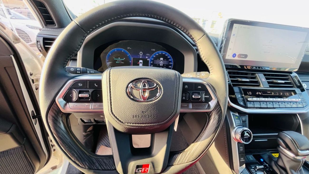 Toyota Land Cruiser GR SPORT