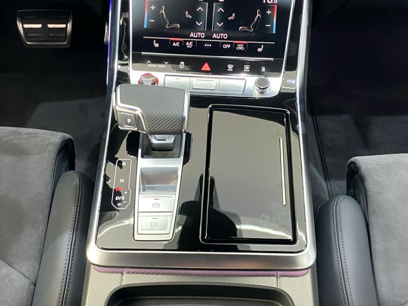 أودي RSQ8 TFSI quattro 4.0L