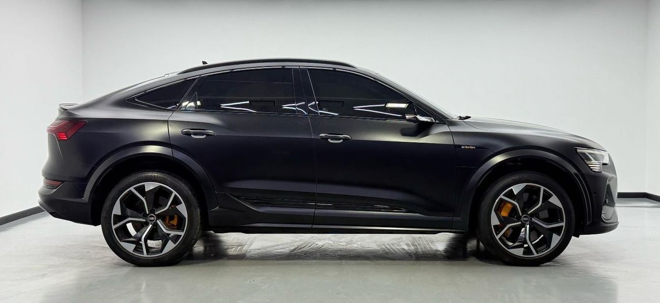 Audi etron S 95kWh (496 HP) 2023 Audi E-Tron S,ِ ِ2027Audi Warranty + Service Pack, Excellent Condition, GCC