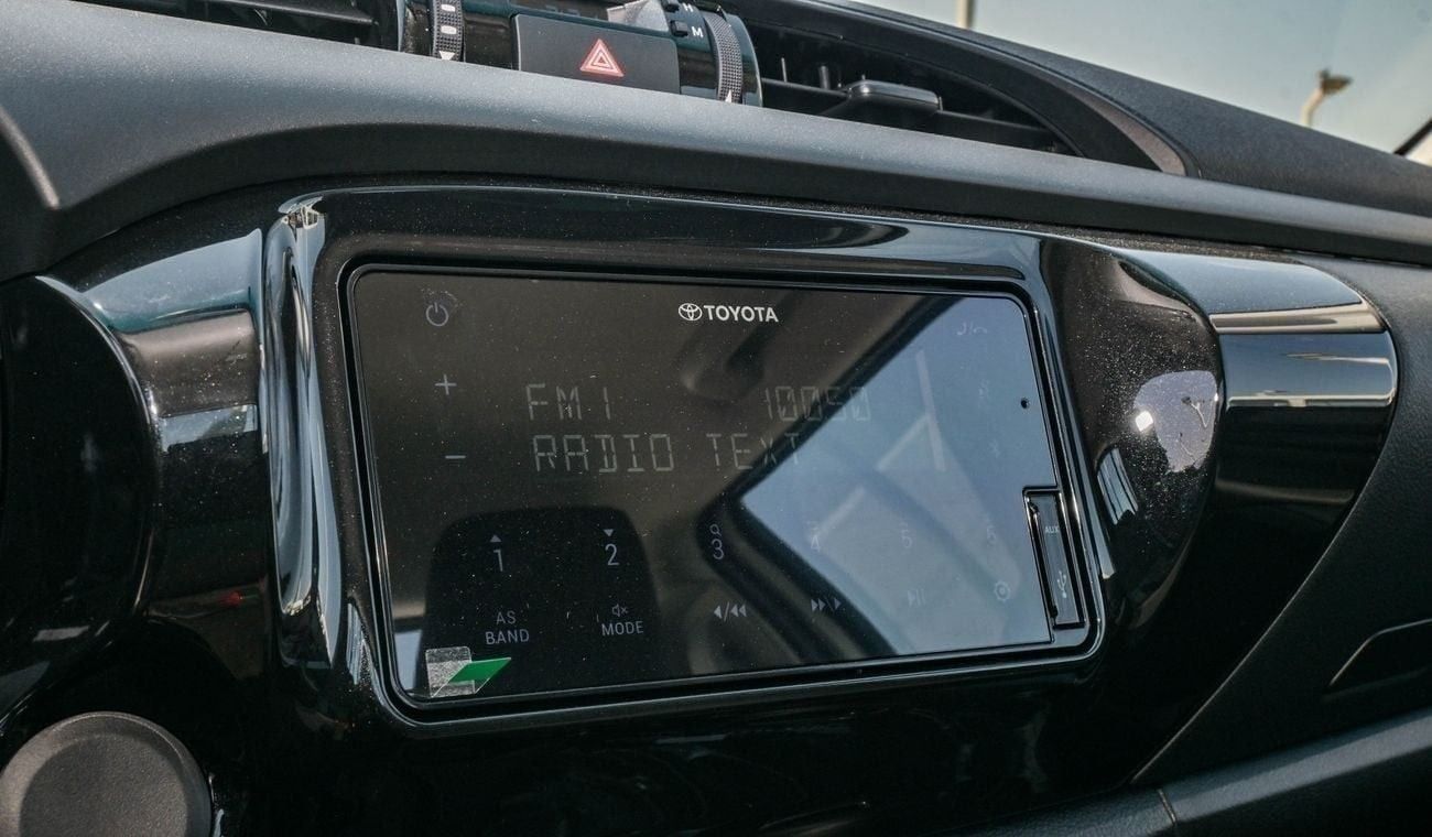 تويوتا هيلوكس 2.4L DLX