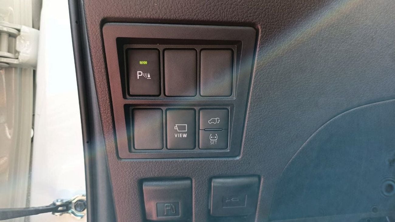 تويوتا فورتونر SR5 - 2.8L Diesel 4x4 | Full Option SUV with 360 Camera, Radar, Diff Lock, Cooling Seats, GCC Specs