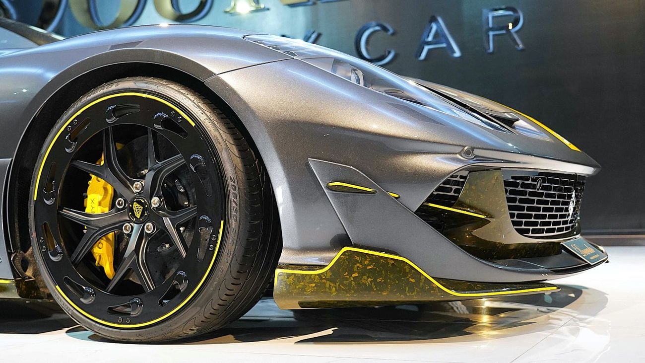 فيراري-أونيكس 812 SUPERFAST | NEGOTIABLE PRICE | 8XX | 1 OF 5 | 2022 | 865 HP | 3-YEAR WARRANTY AND SERVICE