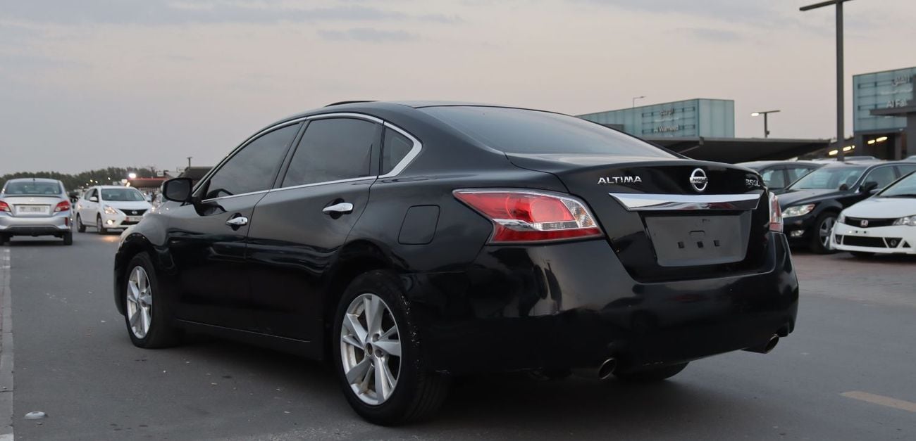 نيسان ألتيما نيسان ألتيما -2015 - خليجى - بمحرك 3.5 - بدون حوادث - وبحاله ممتازه