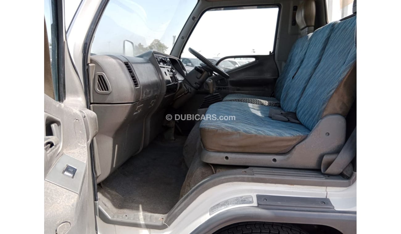 Mitsubishi Fuso Canter MITSUBISHI CANTER RIGHT HAND DRIVE (PM1236)