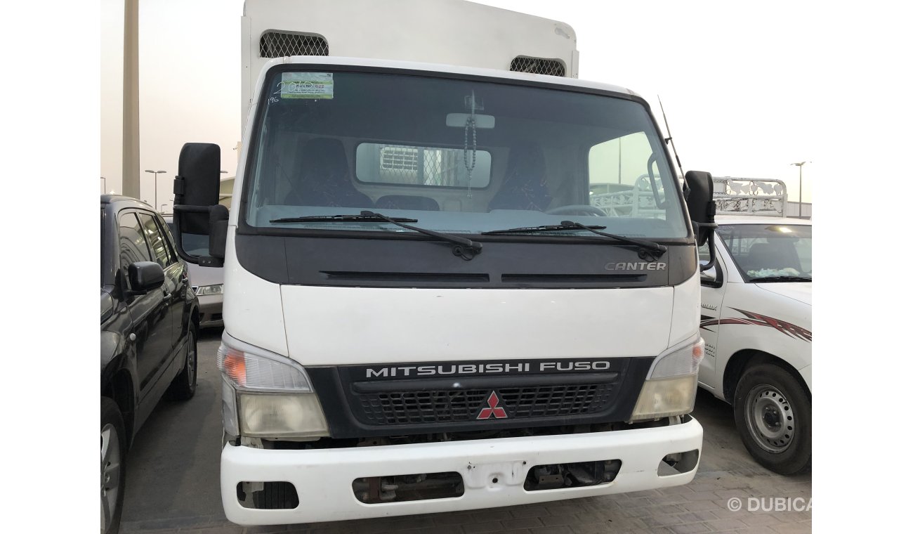 ميتسوبيشي فوسو كانتير Mitsubishi canter Pick up,model:2010. Low mileage