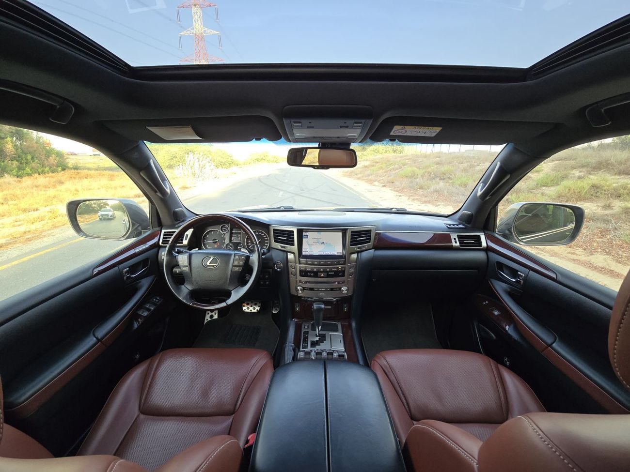 لكزس LX 570 Platinum 5.7L LEXUS LX-570 2014 GCC // FULL OPITION // PERFECT CONDITION