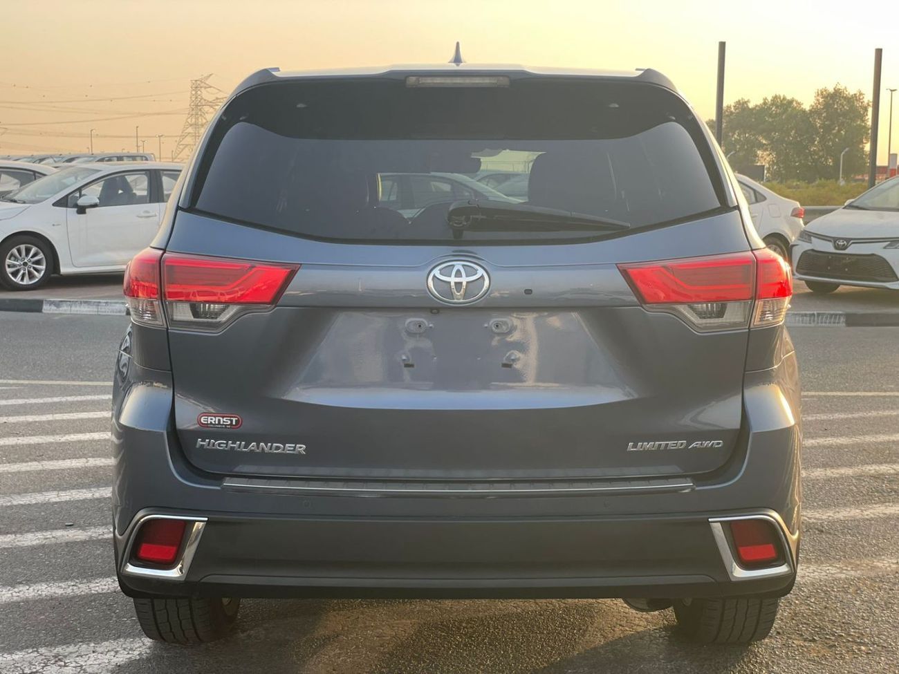 Toyota Highlander 2019 Toyota Highlander 3.5L V6 - Limited Edition Full Option 4x4 AWD - Inside Brown - Special Specs