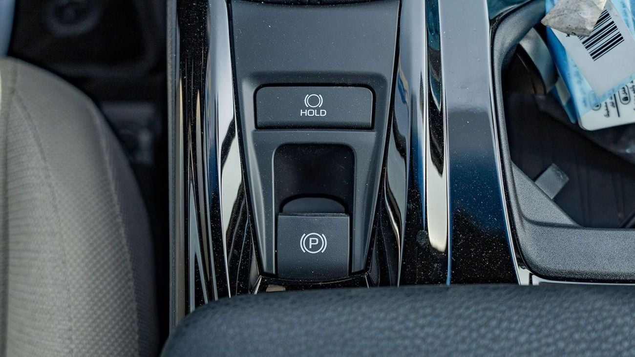 Toyota Camry 2026 Toyota Camry LE facelift 2.5L Petrol AT with Sunroof - GCC (Export price)