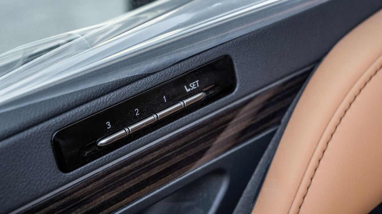 Lexus LX 700h LEXUS LX700h 3.5 HEV -2026YM