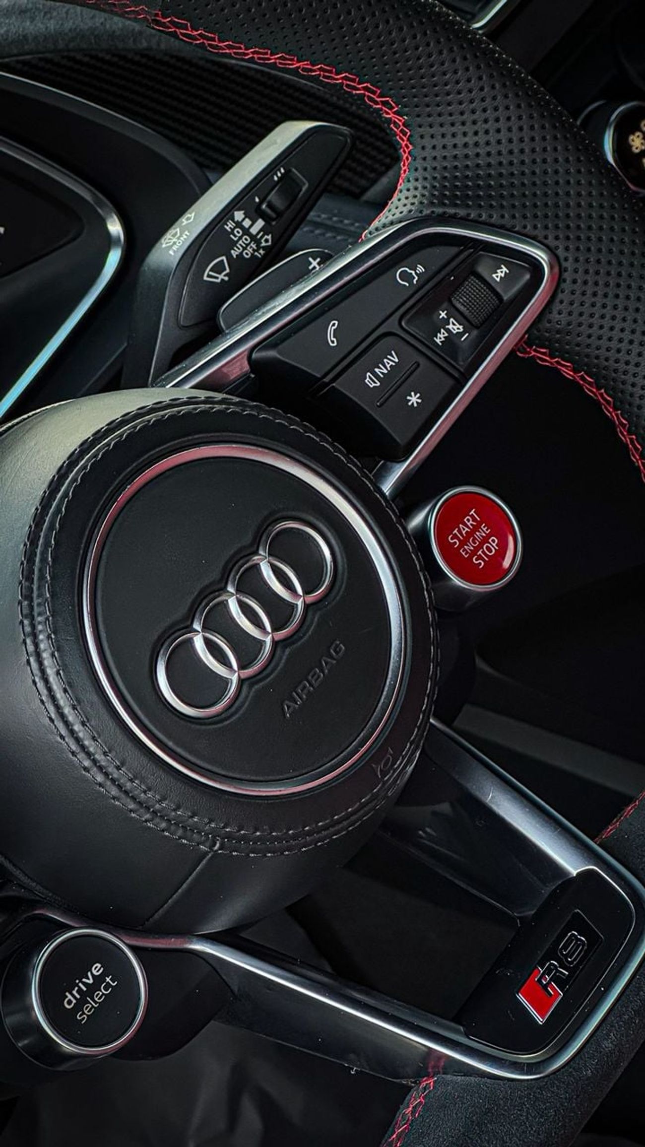 أودي R8 Spyder V10 Plus 5.2L