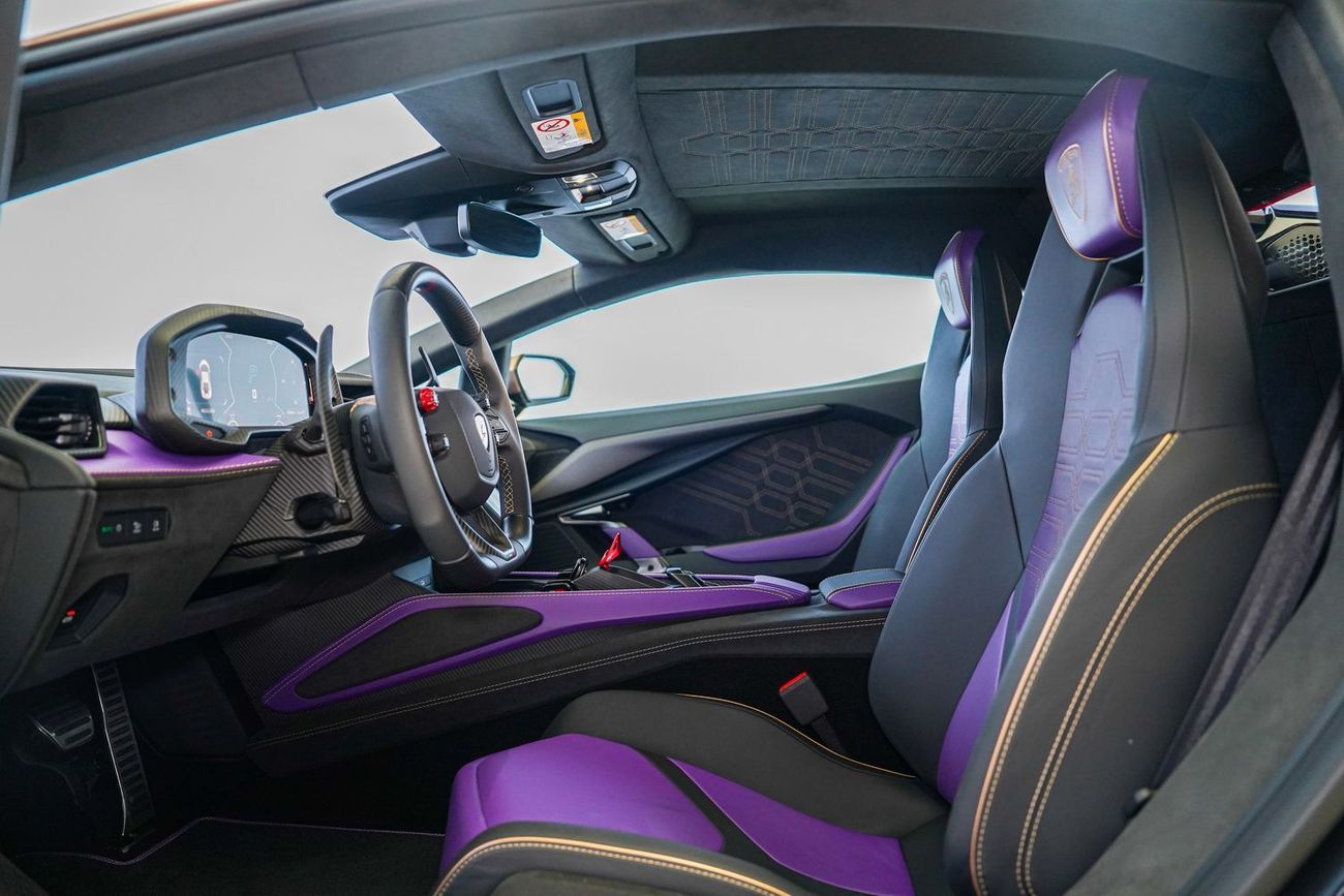 لامبورغيني ريفويلتو 6.5L V12 Hybrid