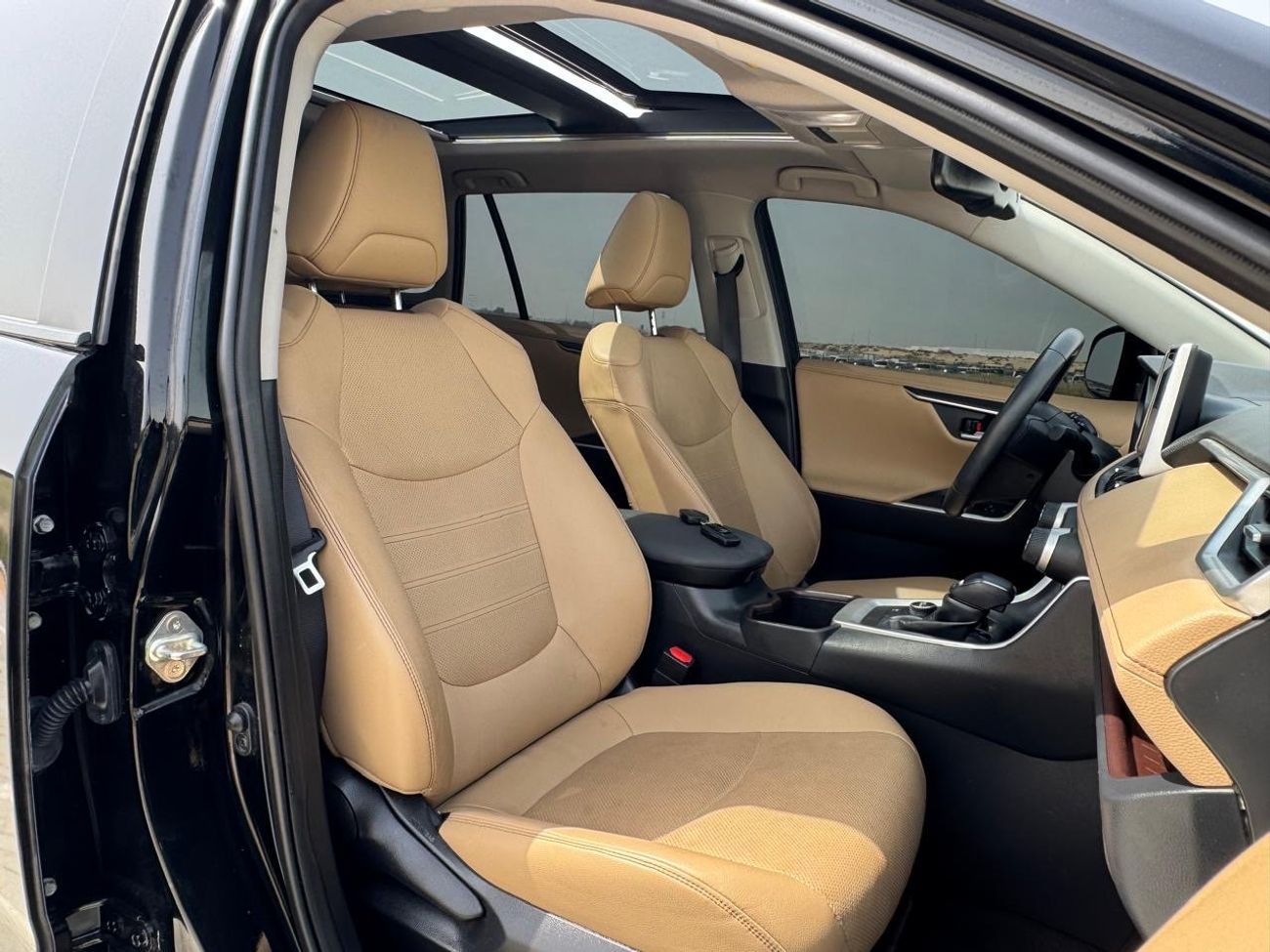 Toyota RAV4 TOP OF RANGE 2024 RAV4 Hybrid GCC,Full option