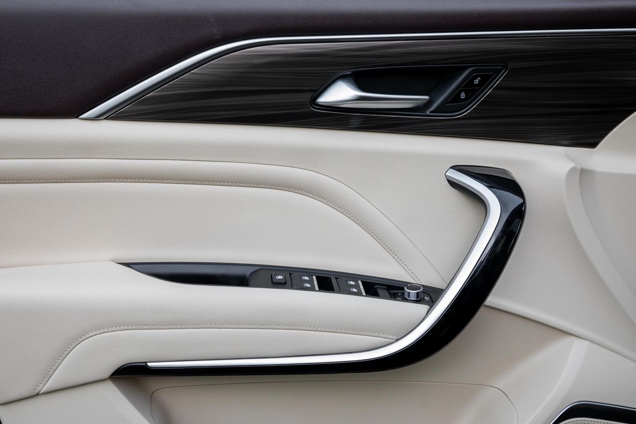 Bestune T77 T77 Deluxe | 1,078 P.M | 0% Downpayment | WARRANTY