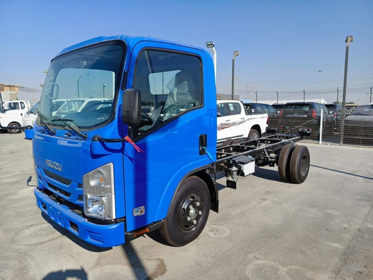 إيسوزو NPR 85 