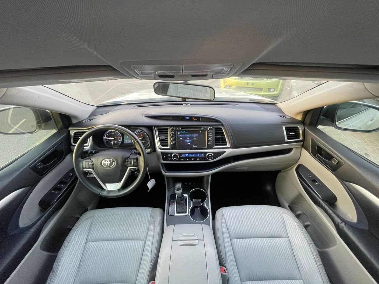 Toyota Highlander 2016 Toyota Highlander LE MidOption+ 3.5L V6 - AWD 4x4 - Side Step - 7 Seater - Trunk Auto -