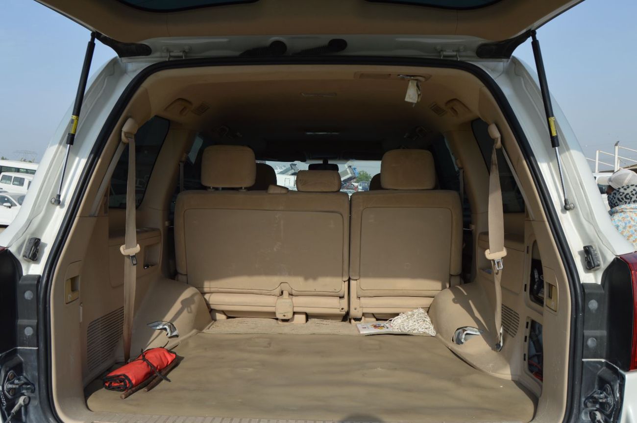 Toyota Land Cruiser GXR - Automatic . Petrol . SUV/Crossover . 4WD Wheel Drive . 5 Seats . 5 Doors ▾