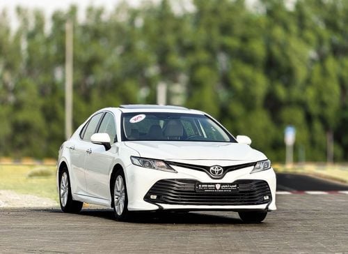 Toyota Camry SE 2.5L (181 HP) Toyota Camry 2019 GCC without accidents in excellent condition 1421 P.M