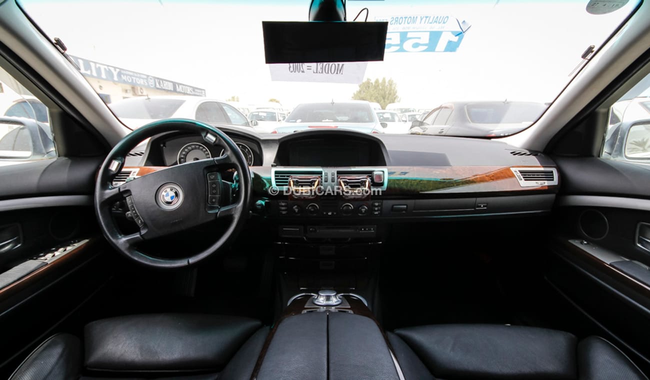 بي أم دبليو 735 Li