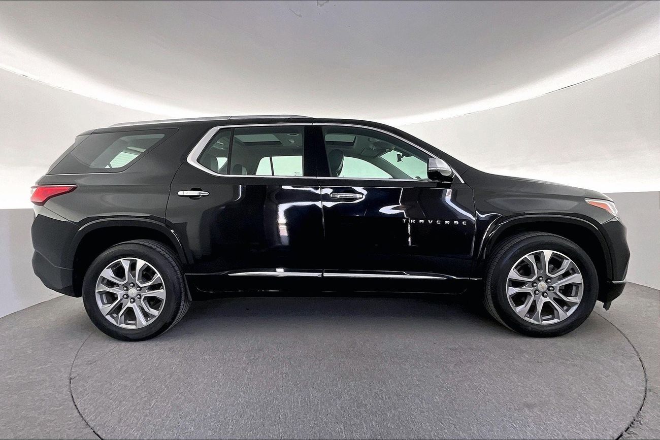 ميتسوبيشي باجيرو GLS Midline w/sunroof | شامل الضمان | 0 ﺪﻔﻋﺓ ﺃﻮﻟﻯ