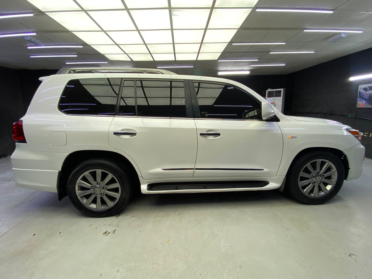 لكزس LX 570 NAVIGATION SPORT