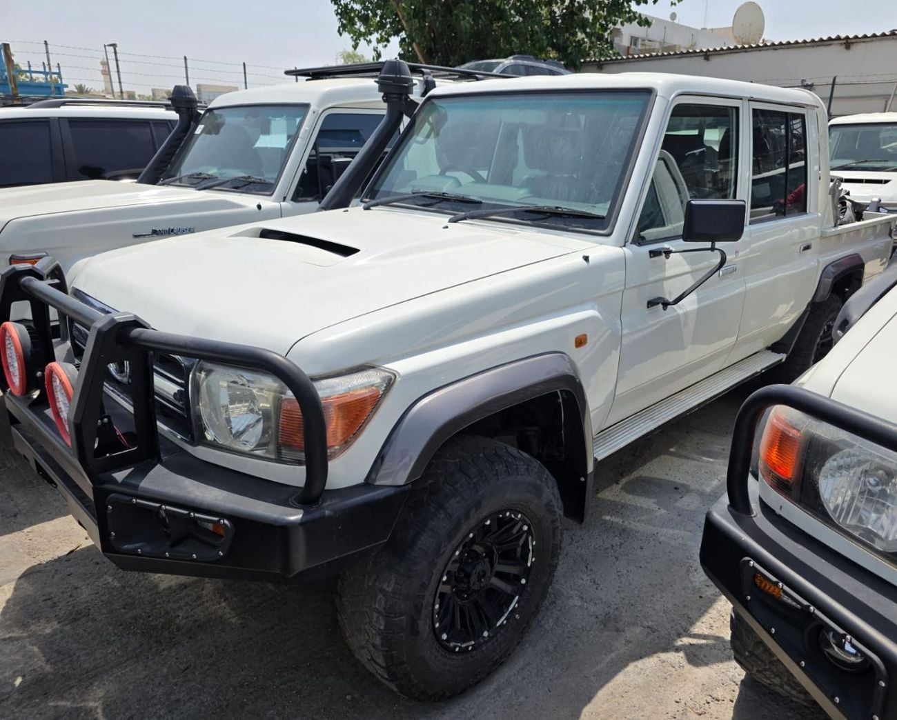 Toyota Land Cruiser Pick Up DIESEL RIGHT HAND DRIVE 4.5L ,2O15 MODEL ONLY FOR EXPORT AVAILABLE