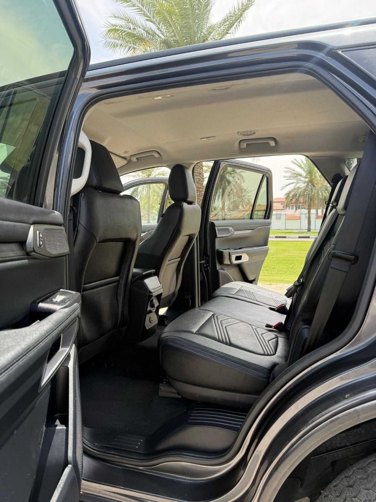 Ford Everest  export from Australia