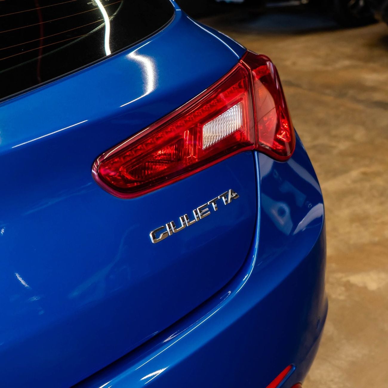 Alfa Romeo Giulietta AED 861 P.M • 0% Downpayment • Alfa Romeo Giulietta Veloce • 1 Year Warranty