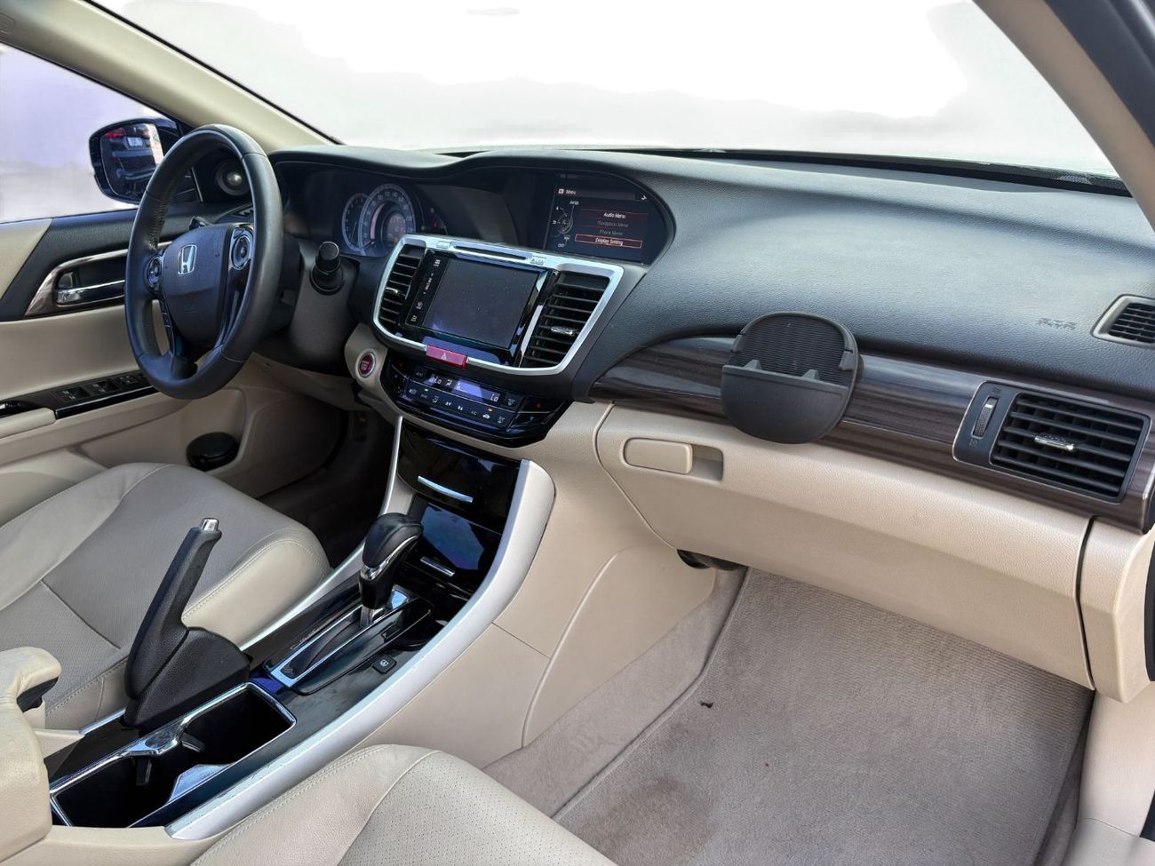 Honda Accord 2.4L I4 A/T | 2017 | GCC SPECS | All Original Paint | AED 990 per month