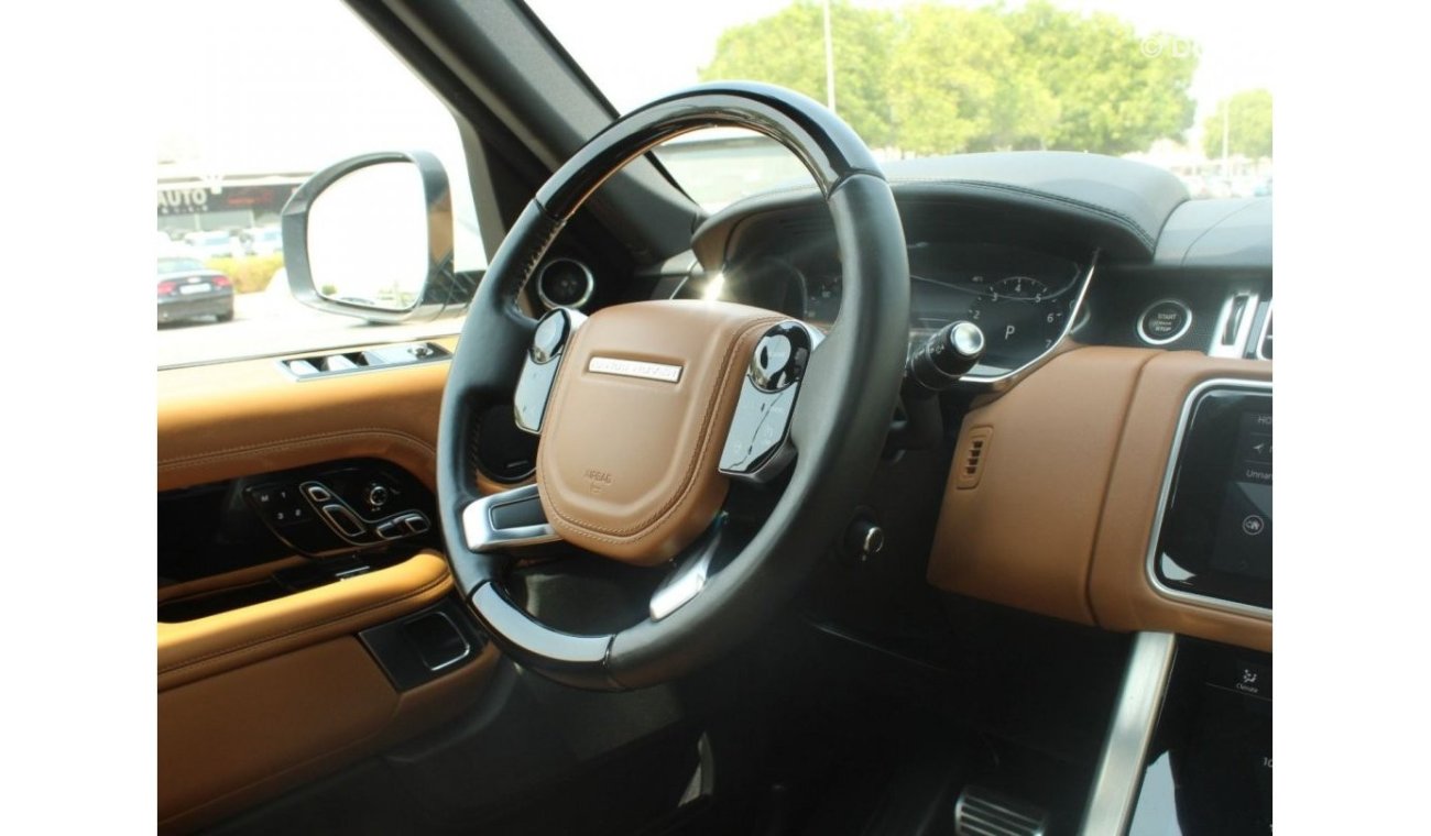Land Rover Range Rover Vogue Supercharged V8 GCC Under warranty