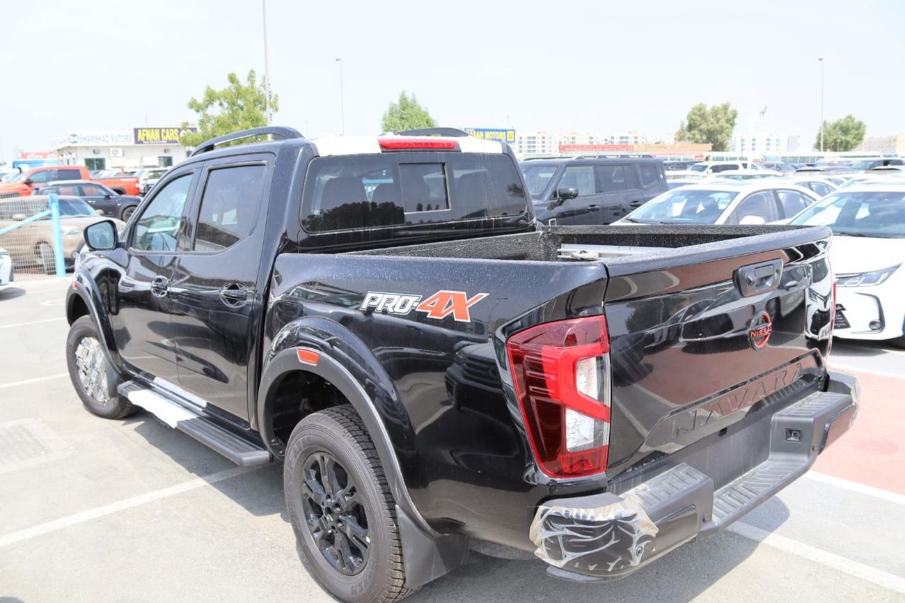 نيسان نافارا G 2.5L 4WD A/T