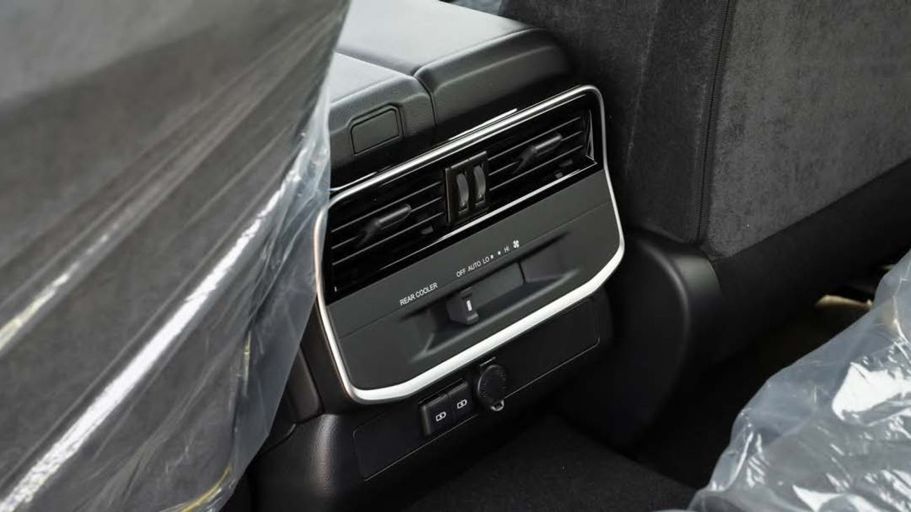 تويوتا لاند كروزر GXR 3.5L Land Cruiser 3.5 GXR 2025