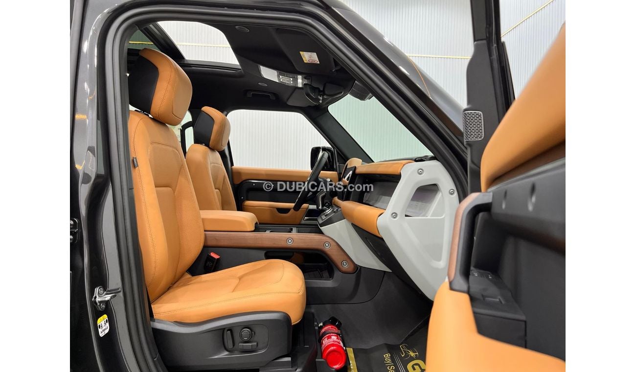لاند روفر ديفندر 2023 Land Rover Defender 110 P400 HSE, 2026 Land Rover Warranty, 2028 Land Rover Service Pack, GCC