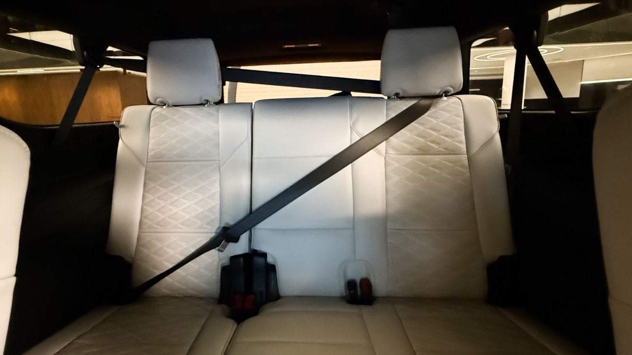 كاديلاك إسكالاد Cadillac Escalade 600 - 6 Seats - 2025 - Warranty & Service