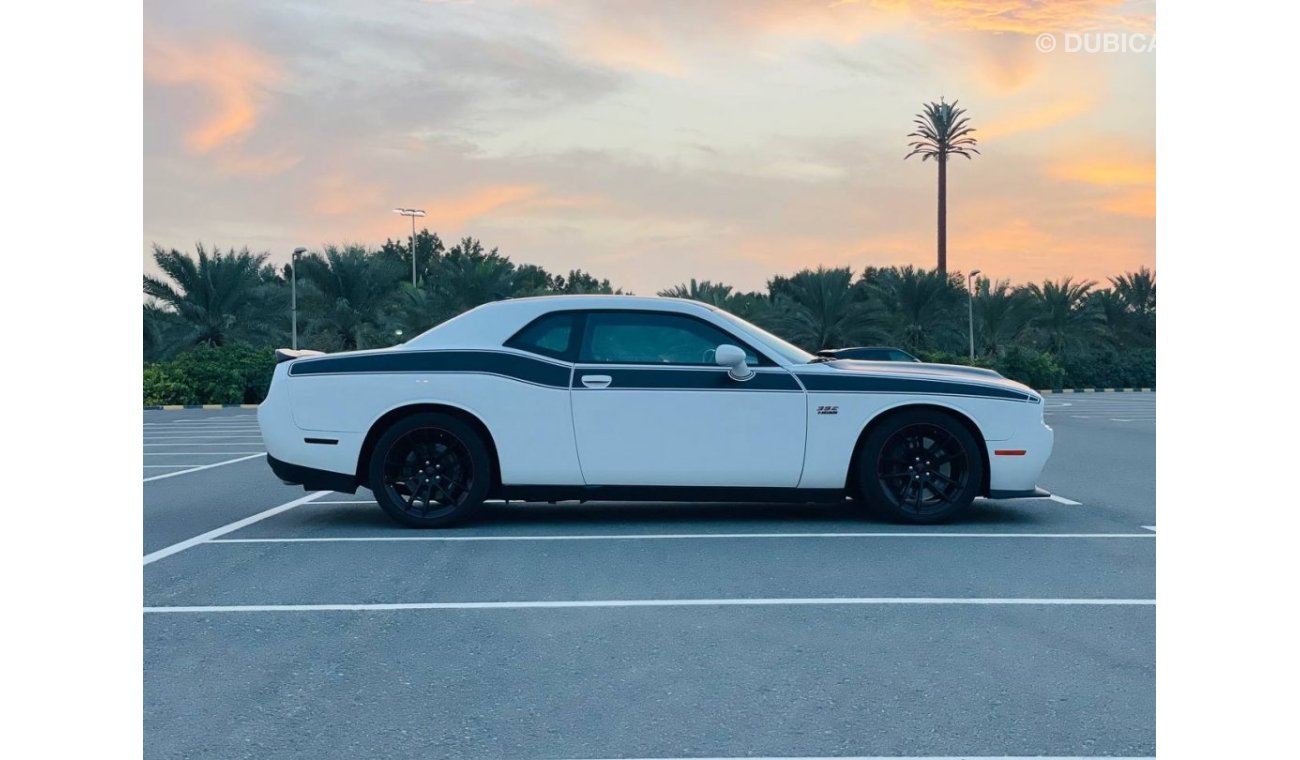 Dodge Challenger SRT8 DODGE CHALLENGER SRT MODEL 2017 VERY CLEAN CAR