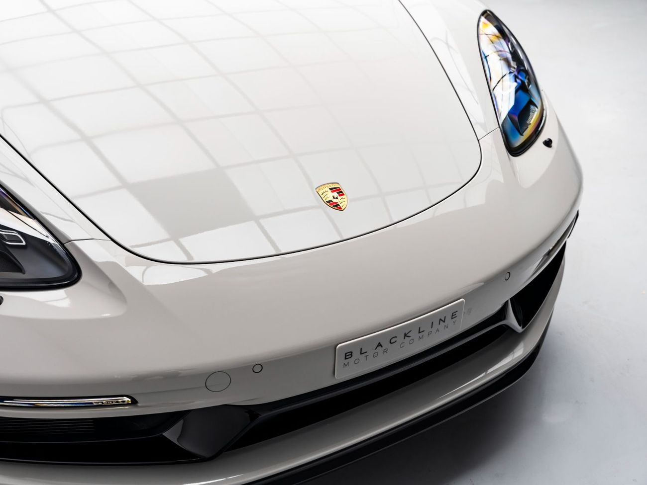 بورش كايمان 718 GTS 4.0L A/T