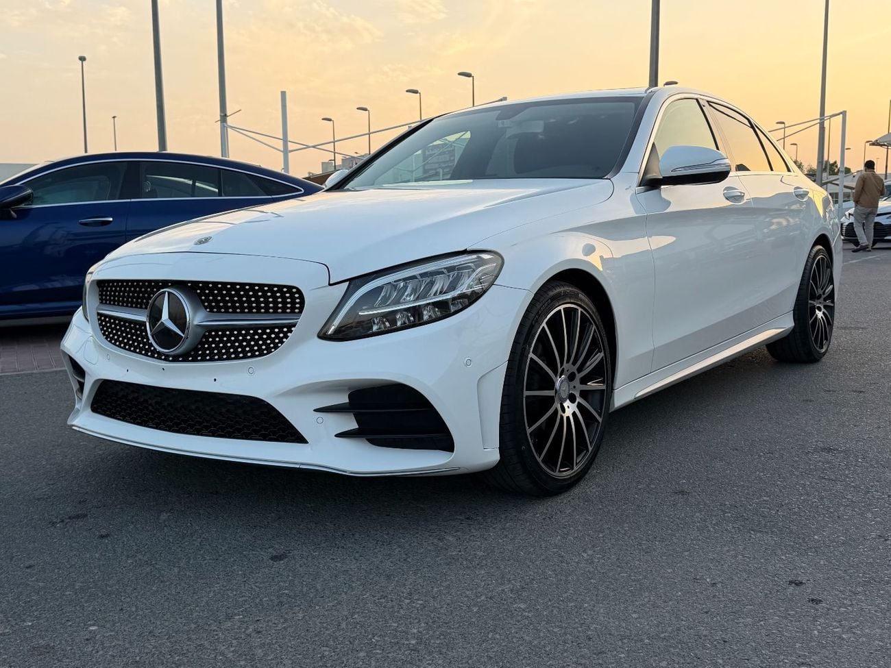 مرسيدس بنز C 300 Luxury 2.0L