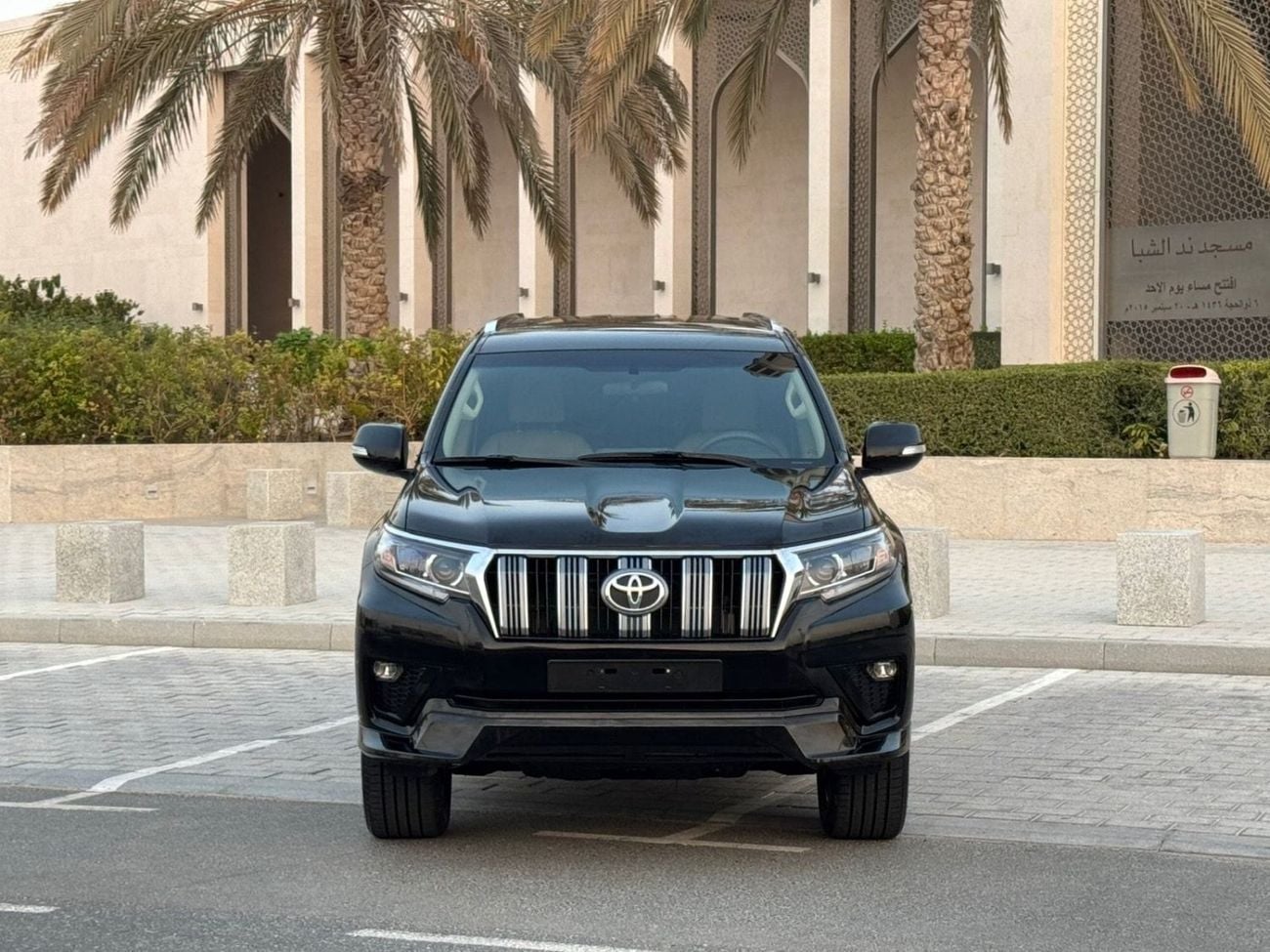 Toyota Prado 2018 Model V4 2.7L GCC Specification Car is Very Clean And Perfect Condition
