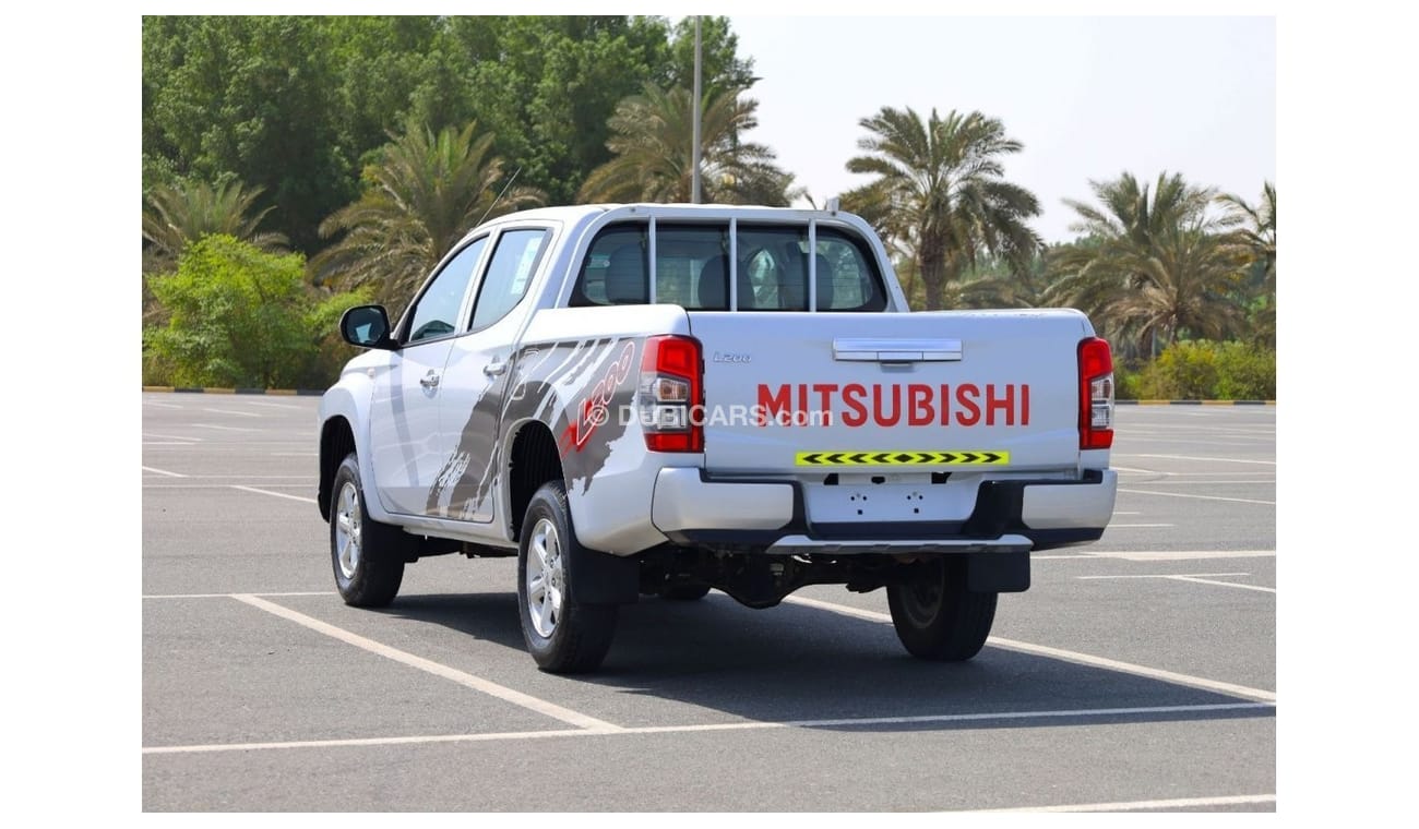 Mitsubishi L200 Double Cab 2.4L | M/T | Petrol Engine | GCC Specs | Like New Condition