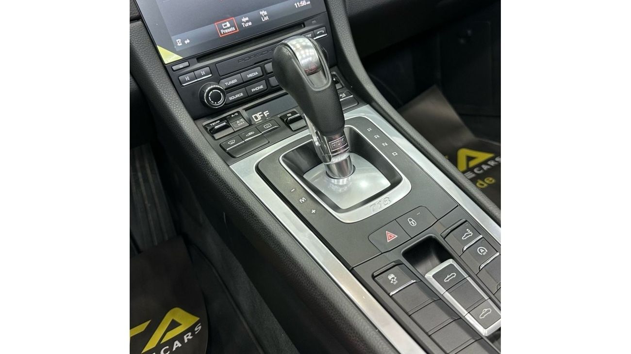 Porsche 718 Boxster Std 2017 Porsche 718 Boxster, Warranty, Full Porsche Service History, Excellent Condition, GCC