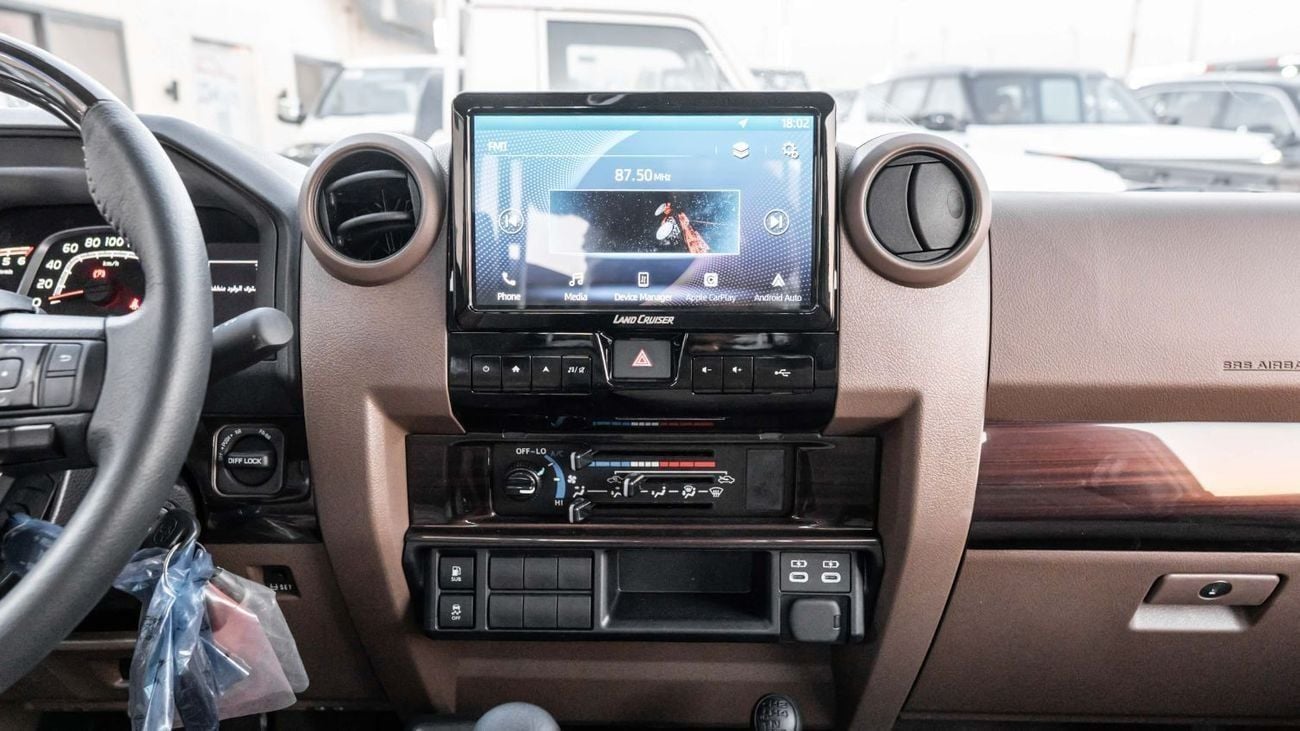 تويوتا لاند كروزر بيك آب 2026 Toyota Land Cruiser LC 79 2.8L MT Diesel (Beige-Brown)