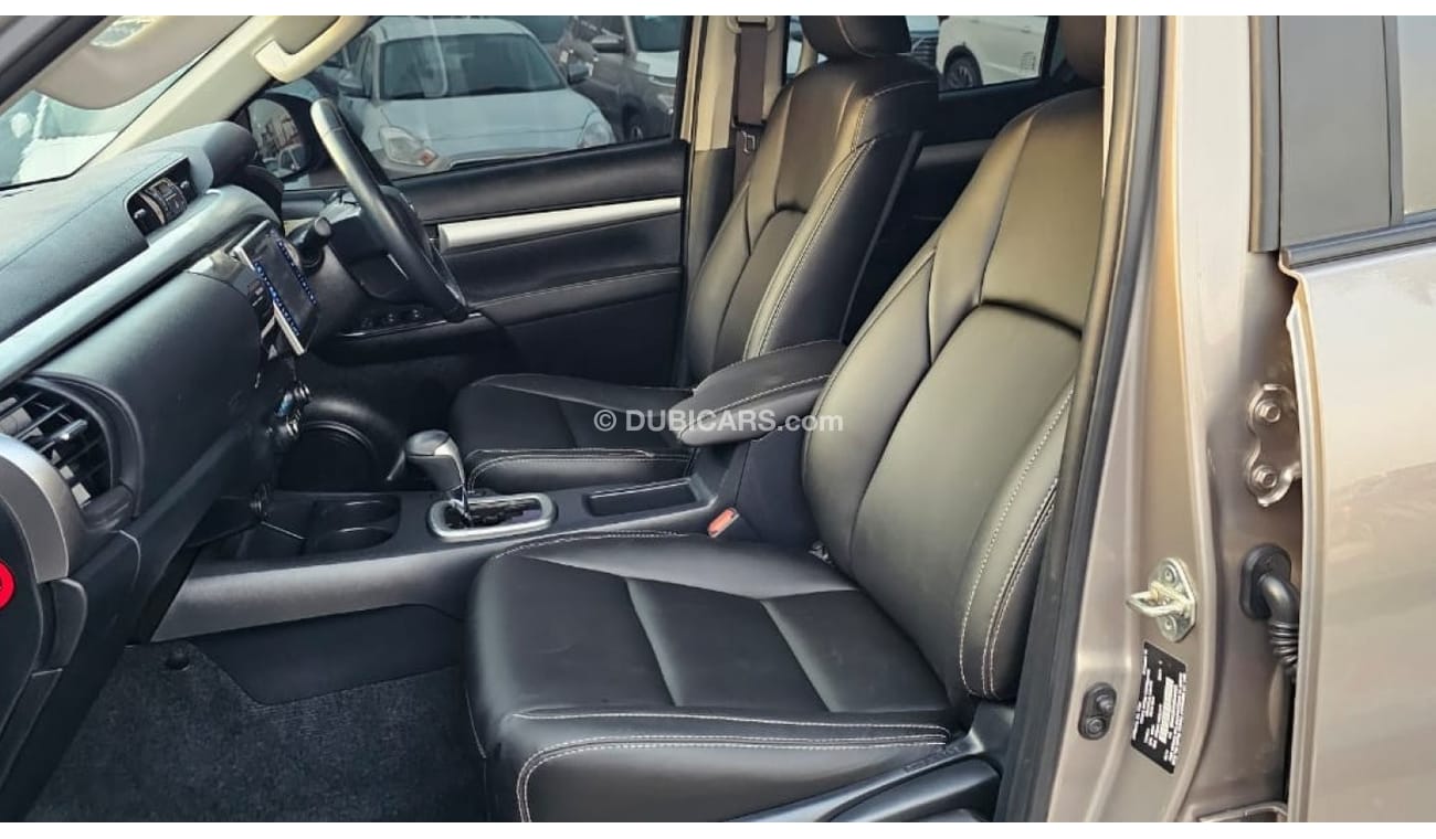 Toyota Hilux CONVERTED TO ROCCO 2023 | RIGHT-HAND-DRIVE | BLACK PREMIUM LEATHER SEATS | EXCELLENT CONDITION