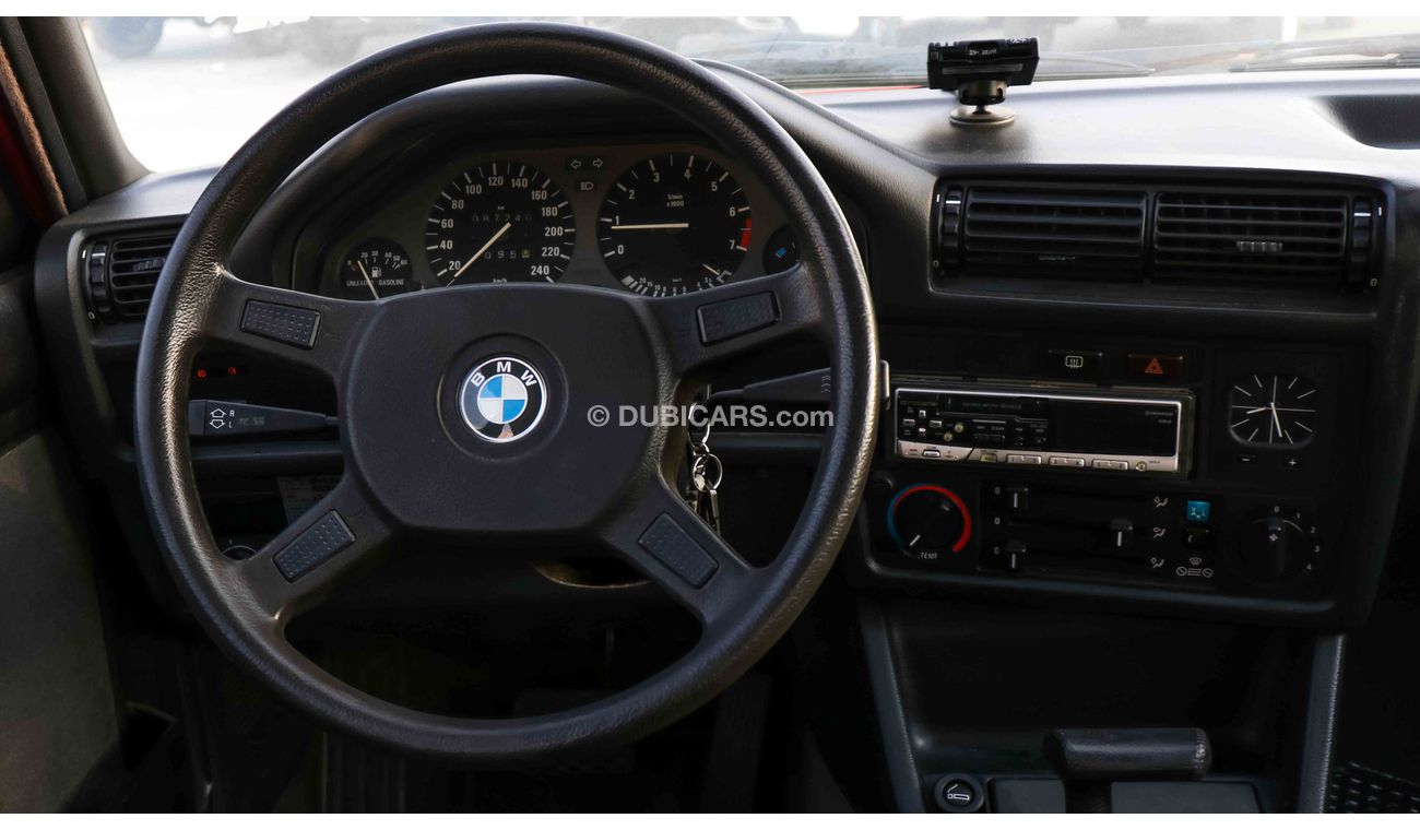 BMW 320i i