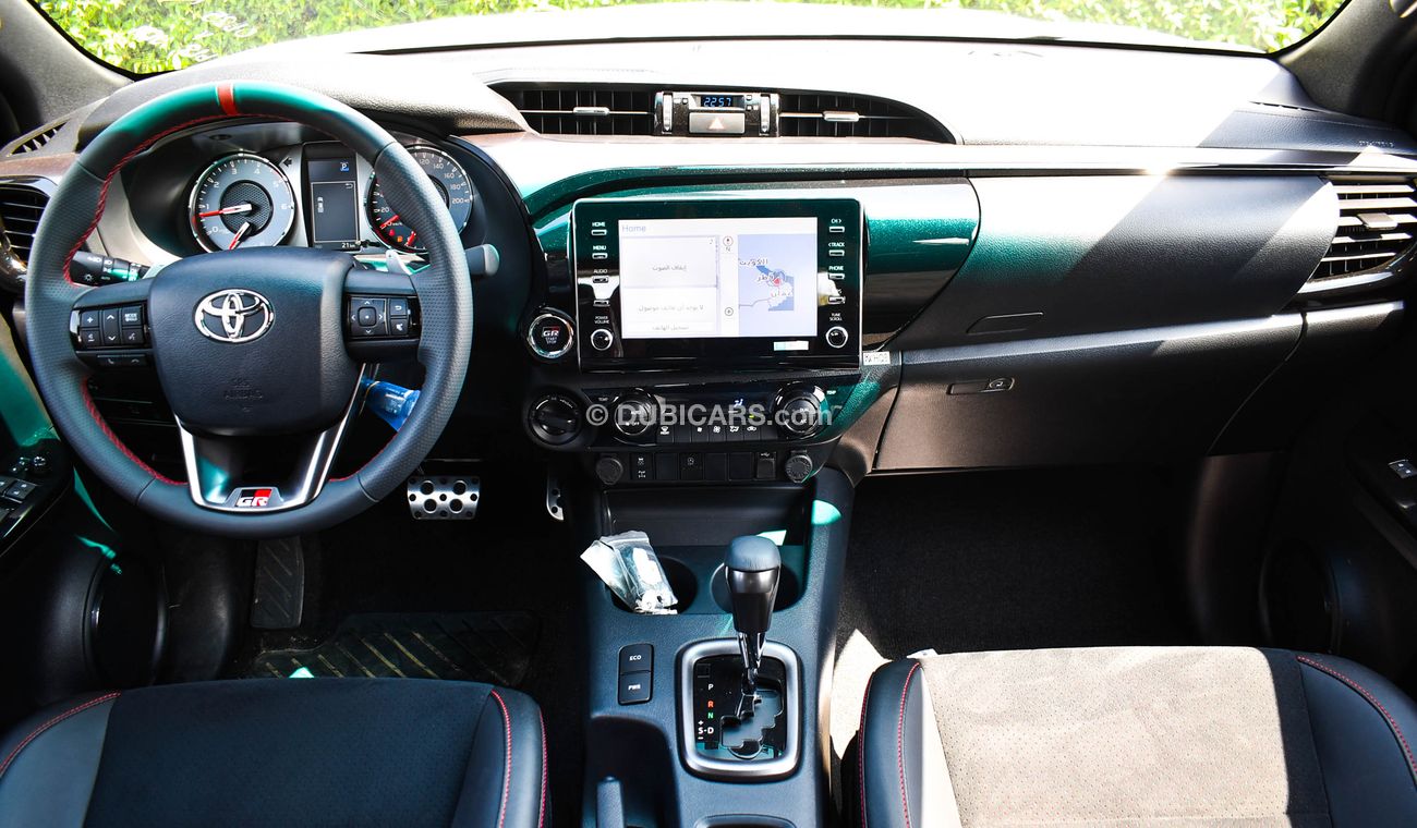 تويوتا هيلوكس GR