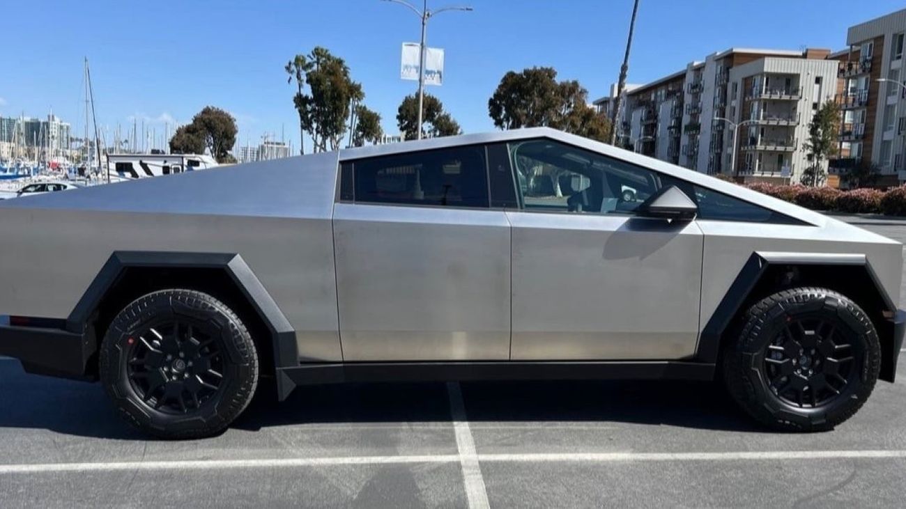 تسلا سايبرتراك BRAND NEW /ZRRO KM / ELECTRIC CAR /MODEL 2024