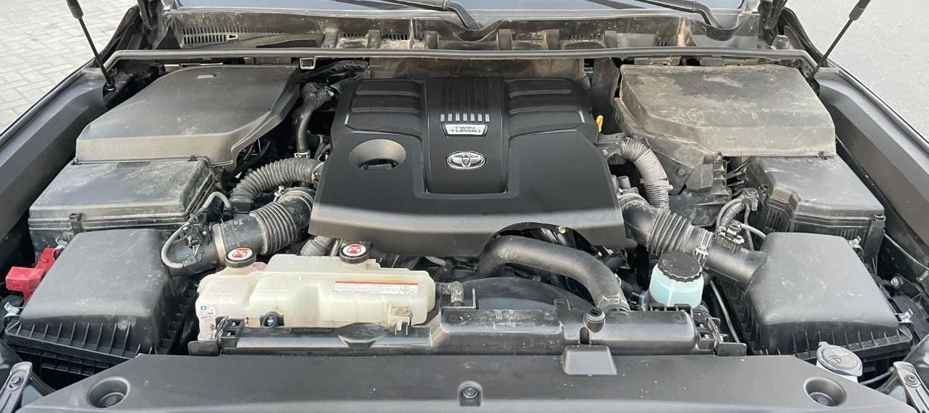 Toyota Land Cruiser GXR 3.5L