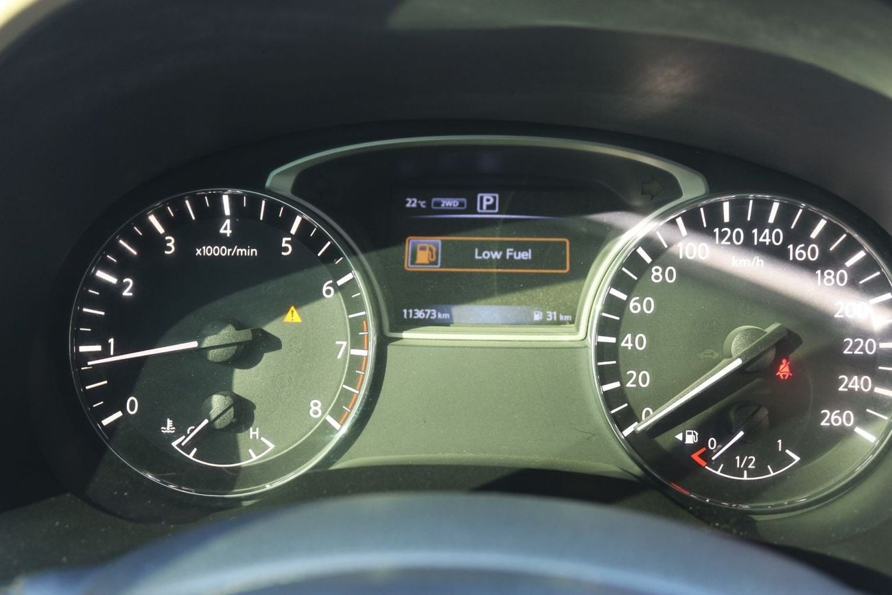 Nissan Pathfinder SL Nissan pathfinder 2016 (4x4) gulf space full automatic , accident free
