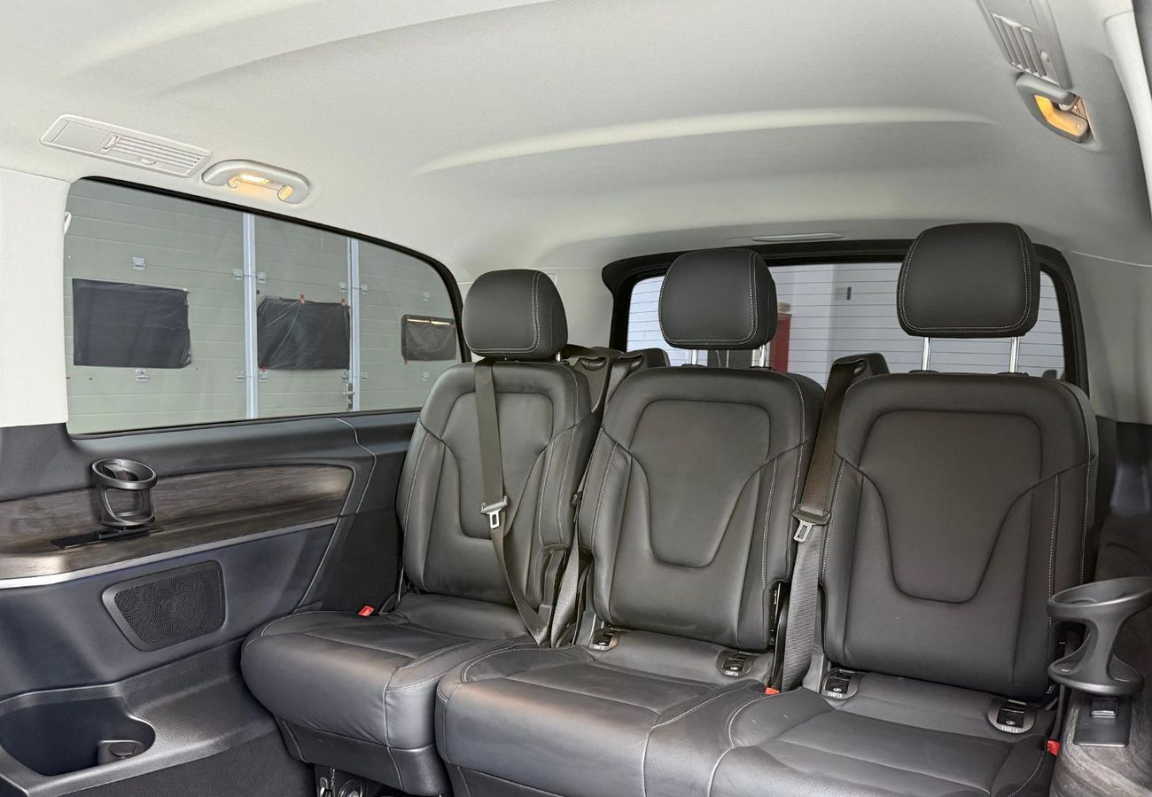 Mercedes-Benz V 300 2025 Mercedes Benz V300, 3 Years Warranty + Service Pack, Full MB Service History, Very Low Km, GCC